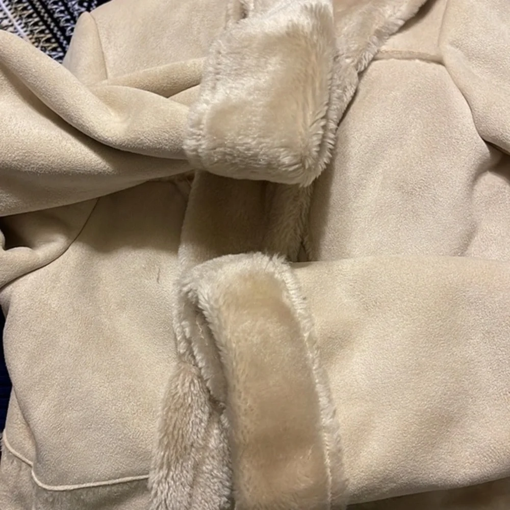 Mudd faux fur faux suede‎ button up trench jacket
